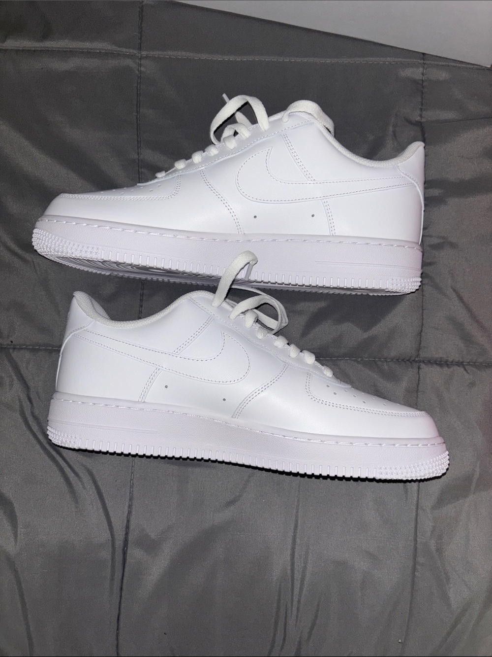 Nike White Low-Top Leather Sneakers Air Force 1 size 12 - Picture 2 of 6